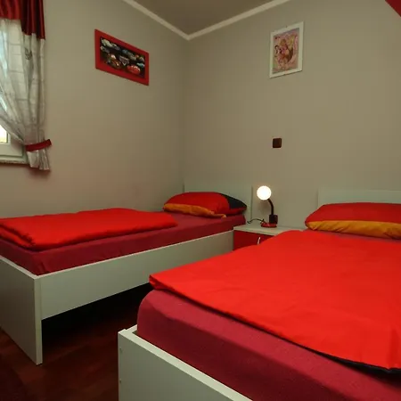 With A Parking Space - 7034 Pula