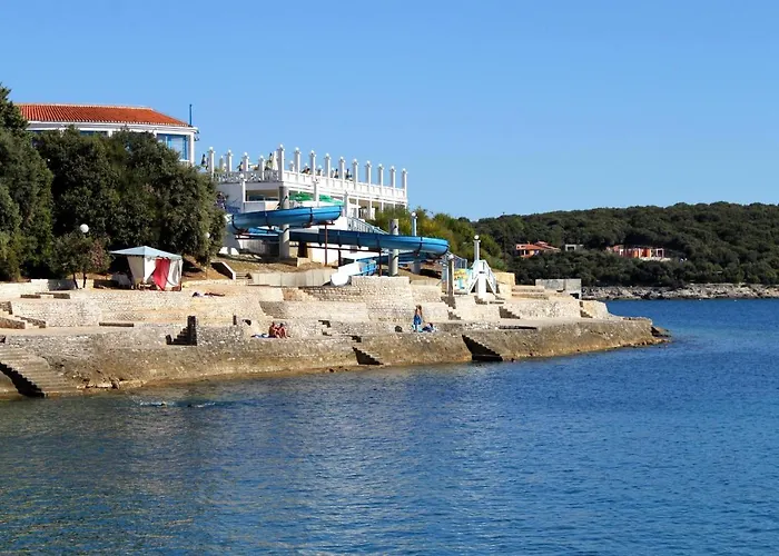 With A Parking Space - 7034