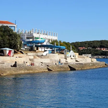 With A Parking Space - 7034