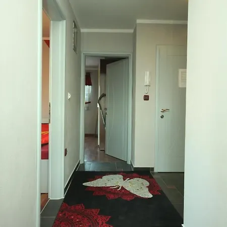 With A Parking Space - 7034 *